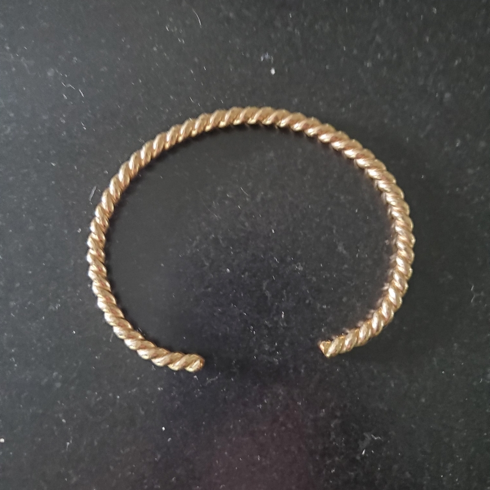 Gold Cuff Bracelet - Rope/twist